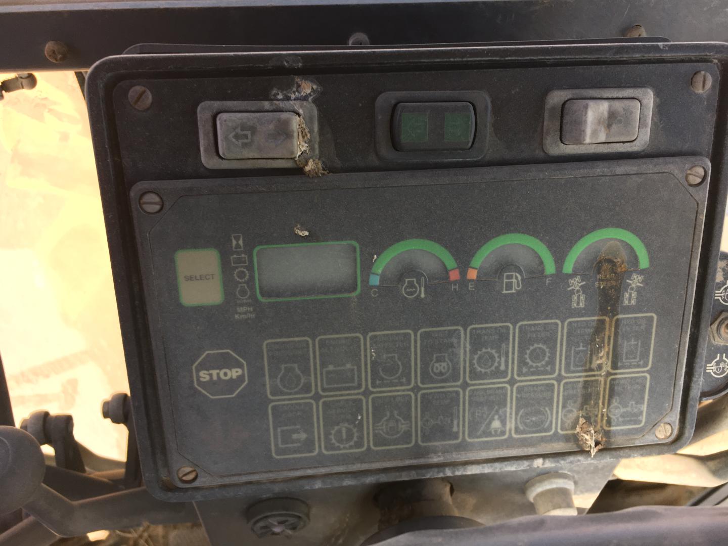 ./imagenes/INVOICE/2019/16408/MOTOCONFORMADORA JOHN DEERE_670CH (47).JPG